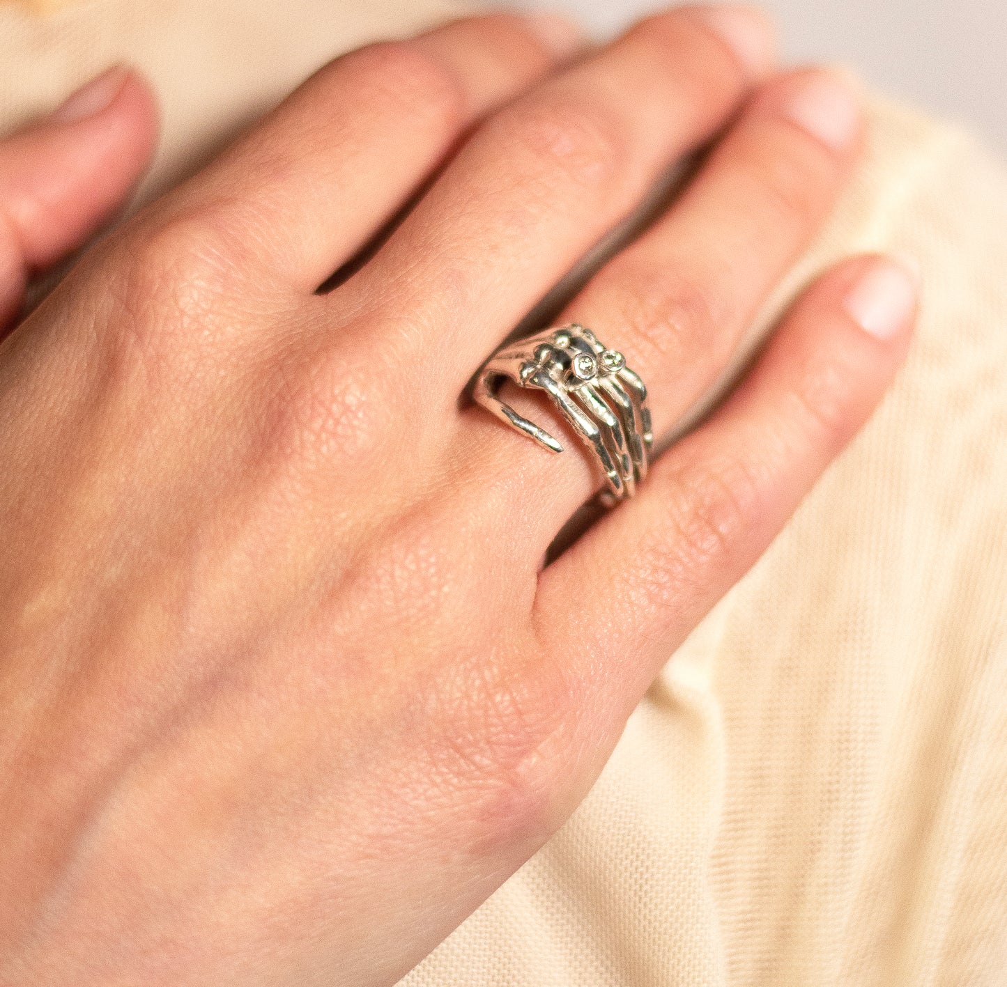 Anel Metacarpo Topázio - Prata 925 e Diamante CVD