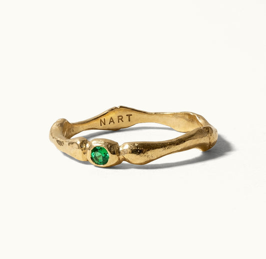 Anel Memento Mini - Ouro Amarelo 18k e Esmeralda