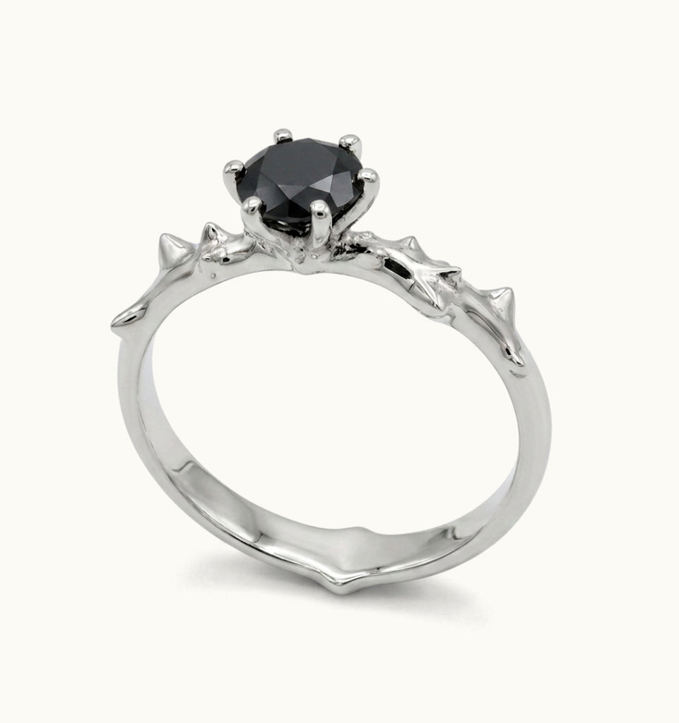 Solitário Espinho -  Prata 925 e Diamante Negro 1ct